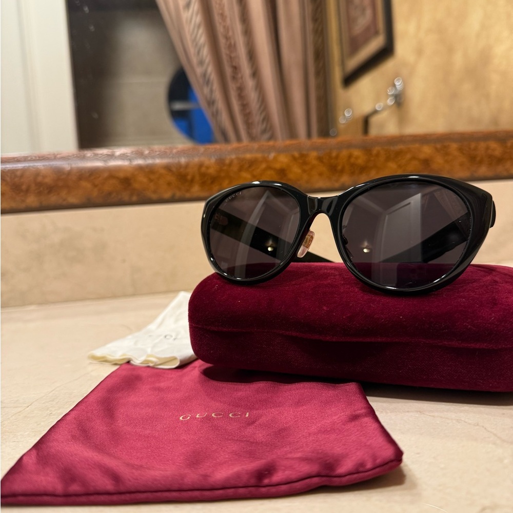 Gucci Cat Eye Black Sunglasses